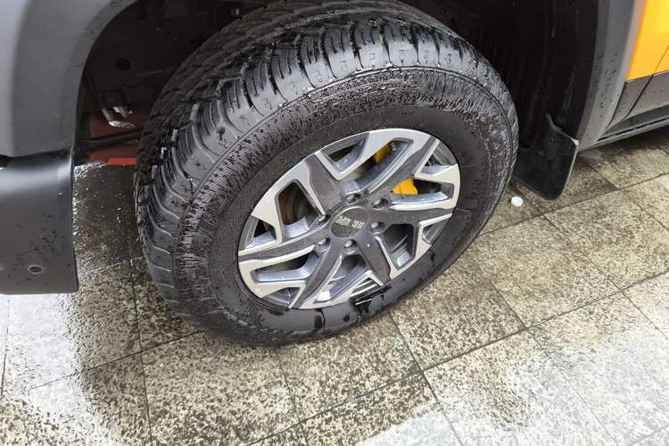 Used BAIC Off-Road BJ40 2024 2.0T All-New Urban Hunter Edition Ultimate Version Left Front Wheel Hub