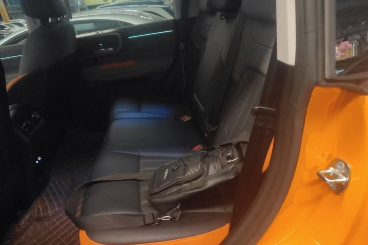 Used BAIC Off-Road BJ40 2024 2.0T All-New Urban Hunter Edition Chivalrous Style Left Rear Seat