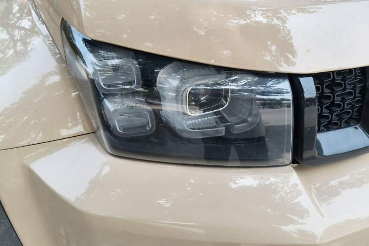 Used BAIC Off-Road BJ40 2024 2.0T Urban Hunter Honor Edition Right Front Headlight
