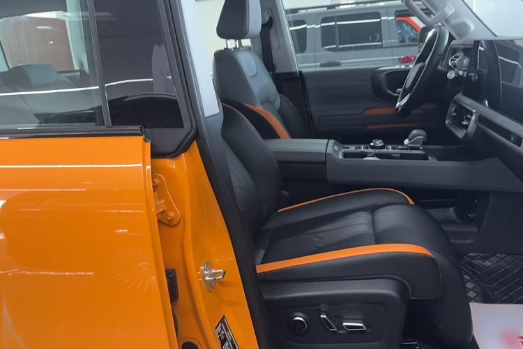 Used BAIC Off-Road BJ40 2024 2.0T All-New Urban Hunter Edition Ultimate Version Right Front Seat