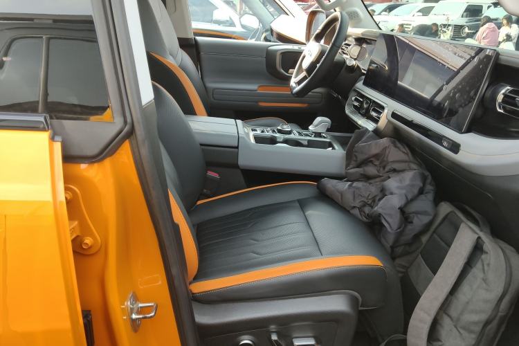 Used BAIC Off-Road BJ40 2024 2.0T All-New Urban Hunter Edition Ultimate Version Right Front Seat