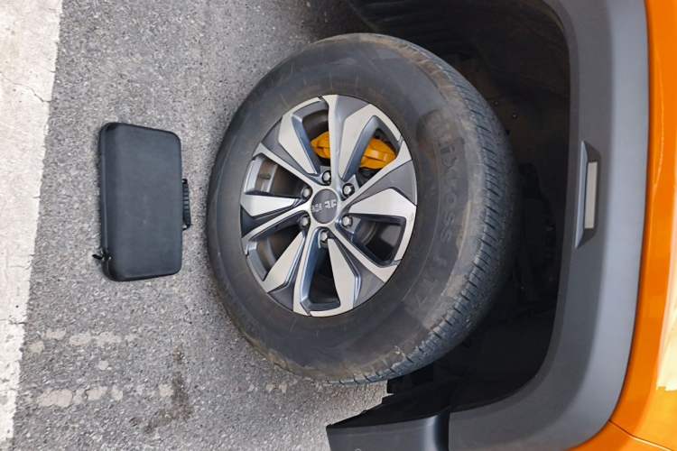 Used BAIC Off-Road BJ40 2024 2.0T All-New Urban Hunter Edition Ultimate Version Right Front Wheel Hub