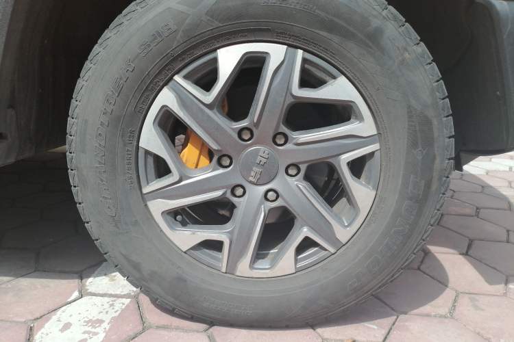 Used BAIC Off-Road BJ40 2024 2.0T All-New Urban Hunter Edition Chivalrous Style Right Front Wheel Hub