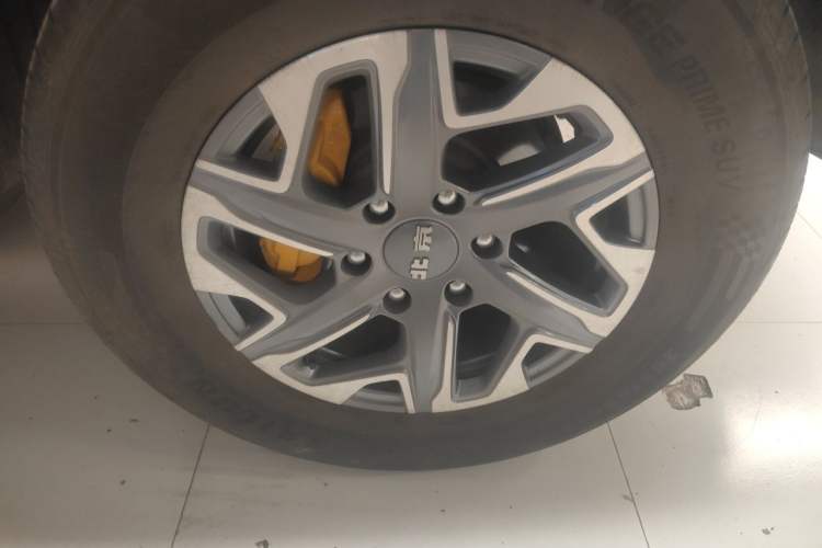 Used BAIC Off-Road BJ40 2024 2.0T All-New Urban Hunter Edition Chivalrous Style Right Front Wheel Hub