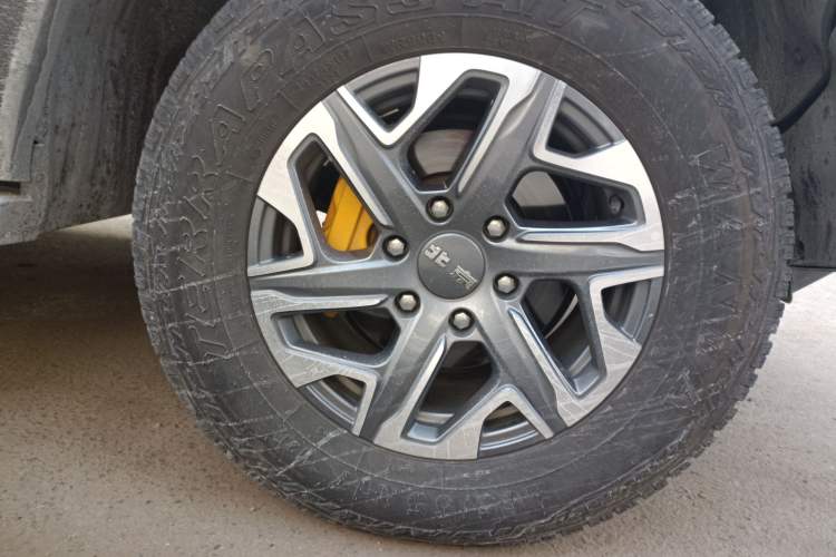 Used BAIC Off-Road BJ40 2024 2.0T All-New Urban Hunter Edition Chivalrous Style Right Front Wheel Hub