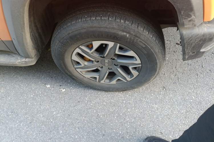 Used BAIC Off-Road BJ40 2024 2.0T All-New Urban Hunter Edition Chivalrous Style Right Front Wheel Hub