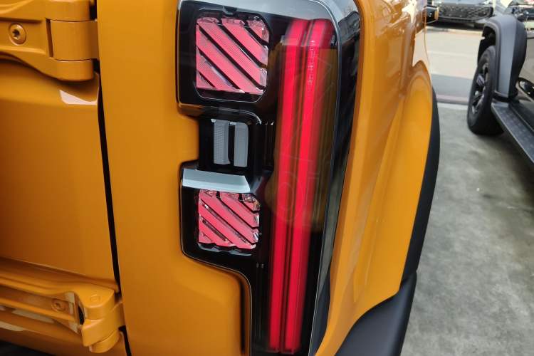 Used BAIC Off-Road BJ40 2024 2.0T All-New Urban Hunter Edition Ultimate Version Right Rear Taillight