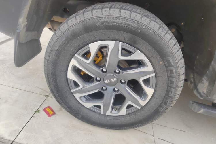 Used BAIC Off-Road BJ40 2024 2.0T All-New Urban Hunter Edition Ultimate Version Right Rear Wheel Hub