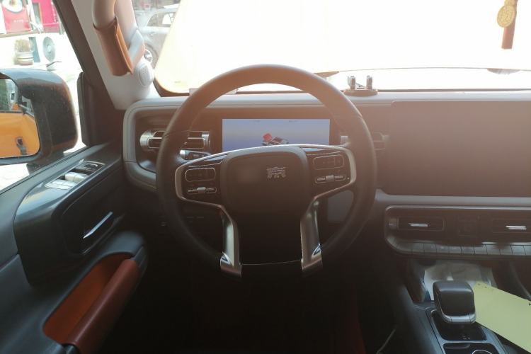 Used BAIC Off-Road BJ40 2024 2.0T All-New Urban Hunter Edition Chivalrous Style Steering Wheel