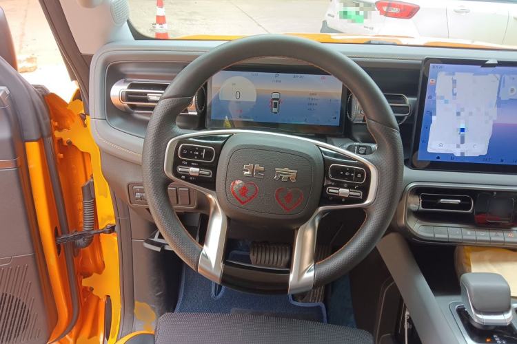Used BAIC Off-Road BJ40 2024 2.0T All-New Urban Hunter Edition Pioneer Type Steering Wheel