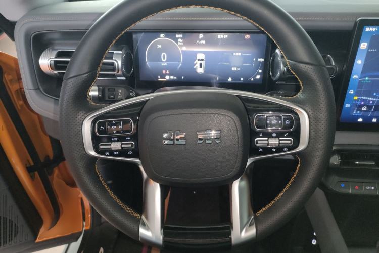 Used BAIC Off-Road BJ40 2024 2.0T All-New Urban Hunter Edition Chivalrous Style Steering Wheel