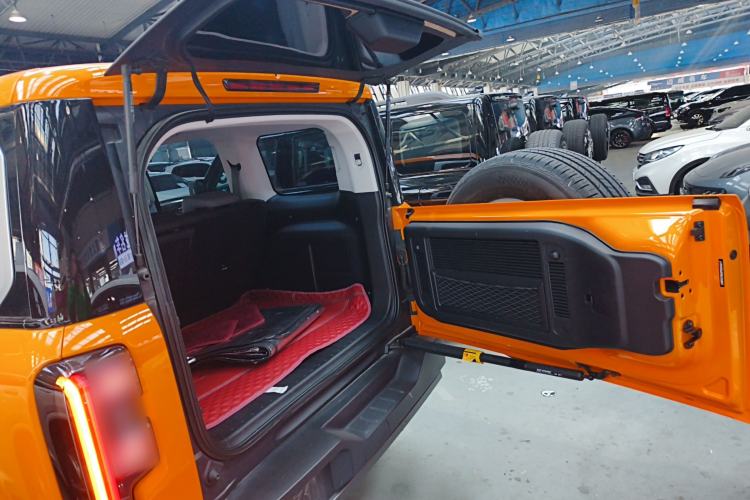 Used BAIC Off-Road BJ40 2024 2.0T All-New Urban Hunter Edition Chivalrous Style Trunk