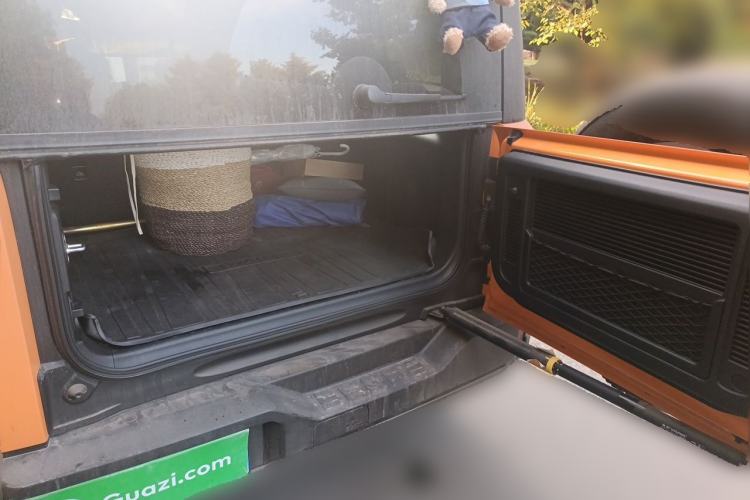 Used BAIC Off-Road BJ40 2024 2.0T All-New Urban Hunter Edition Chivalrous Style Trunk