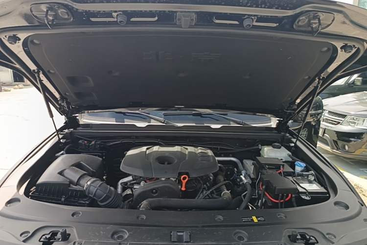 Used BAIC Off-Road BJ40 2026 Model 2.0T Gasoline Standard Edition Engine Bay