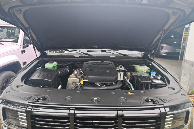 Used BAIC Off-Road BJ40 2026 Model 2.0D Diesel Edition Engine Bay