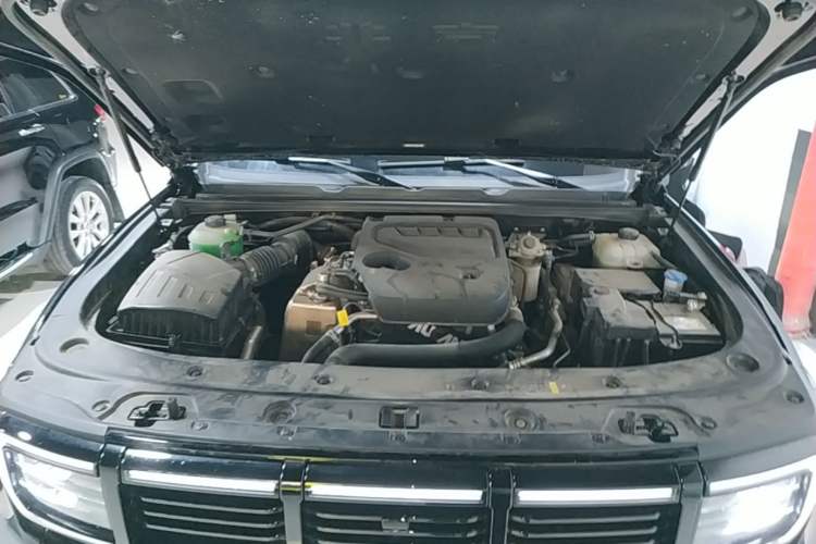Used BAIC Off-Road BJ40 2026 Model 2.0D Diesel Edition Engine Bay