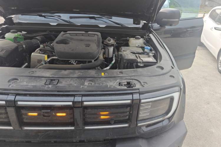 Used BAIC Off-Road BJ40 2026 2.0D Giant Screen Diesel Version Engine Bay Left