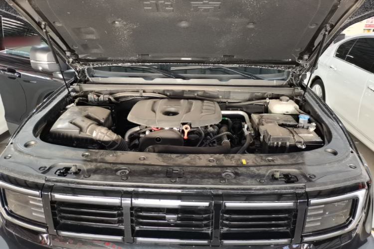 Used BAIC Off-Road BJ40 2026 Model 2.0T Gasoline Standard Edition Engine Bay