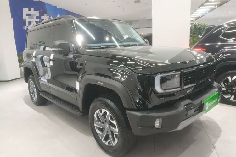 Used BAIC Off-Road BJ40 2026 Model 2.0T Gasoline Standard Edition Front Right 45 Deg