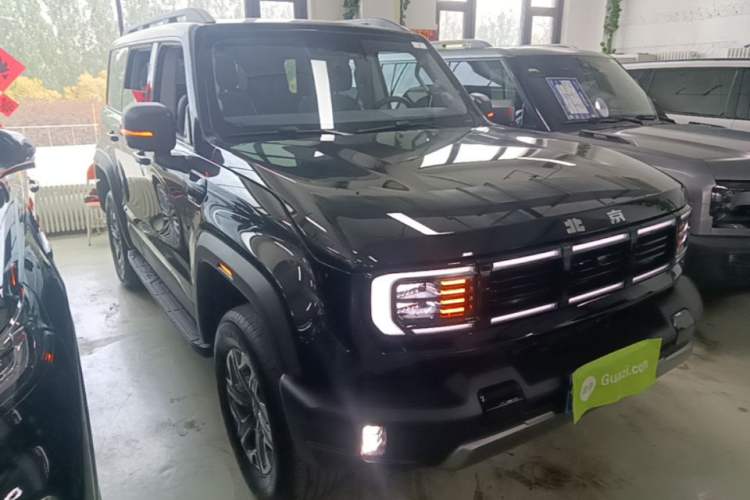 Used BAIC Off-Road BJ40 2026 Model 2.0T Gasoline Standard Edition Front Right 45 Deg