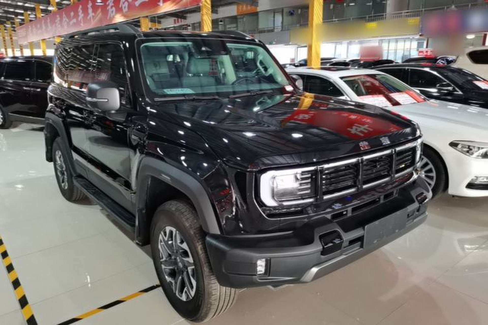 Used BAIC Off-Road BJ40 2026 Model 2.0T Gasoline Standard Edition Front Right 45 Deg