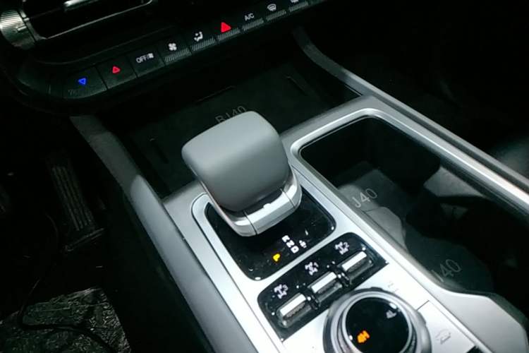 Used BAIC Off-Road BJ40 2026 Model 2.0D Diesel Edition Gear Lever