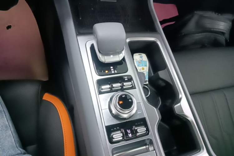 Used BAIC Off-Road BJ40 2026 Model 2.0T Gasoline Standard Edition Gear Lever