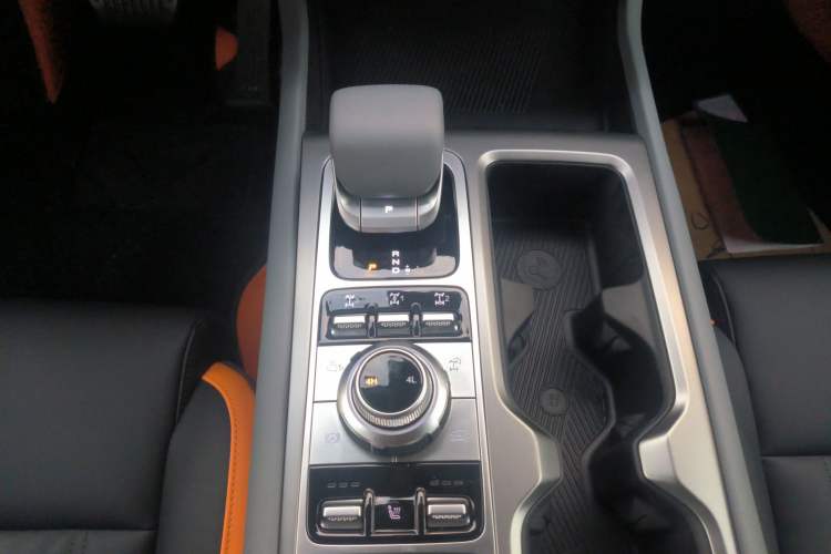 Used BAIC Off-Road BJ40 2026 Model 2.0D Diesel Edition Gear Lever