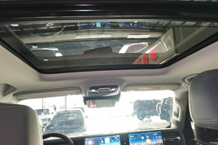 Used BAIC Off-Road BJ40 2026 Model 2.0T Gasoline Standard Edition Headliner