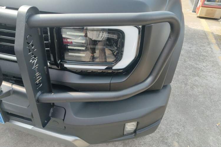 Used BAIC Off-Road BJ40 2026 2.0T Giant Screen Standard Version Left Front Headlight
