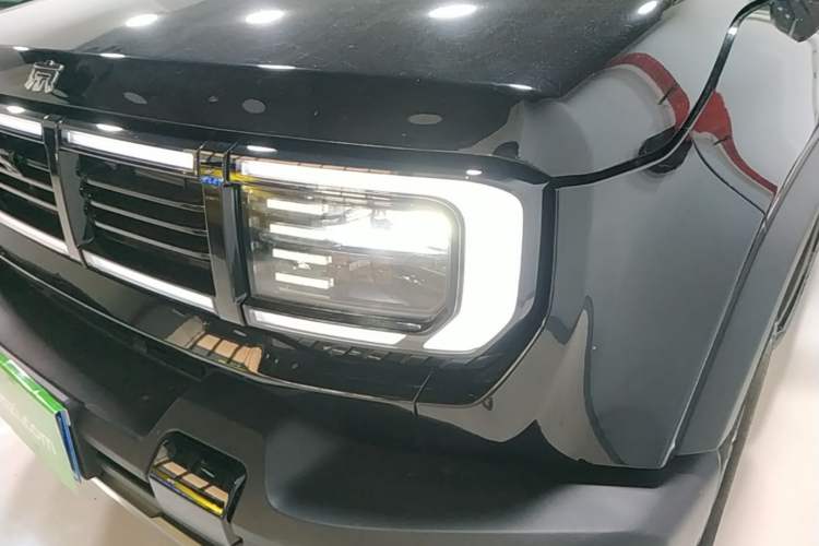 Used BAIC Off-Road BJ40 2026 Model 2.0D Diesel Edition Left Front Headlight