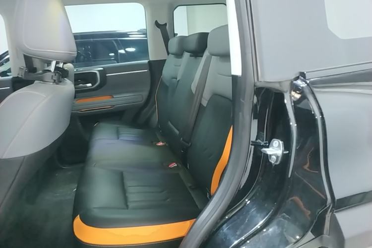 Used BAIC Off-Road BJ40 2026 Model 2.0D Diesel Edition Left Rear Seat