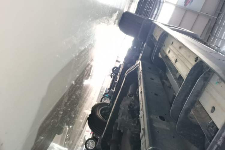 Used BAIC Off-Road BJ40 2026 Model 2.0T Gasoline Standard Edition Left Side Sill
