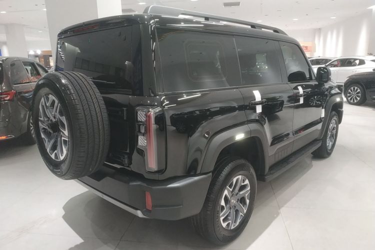 Used BAIC Off-Road BJ40 2026 Model 2.0T Gasoline Standard Edition Rear Right 45 Deg
