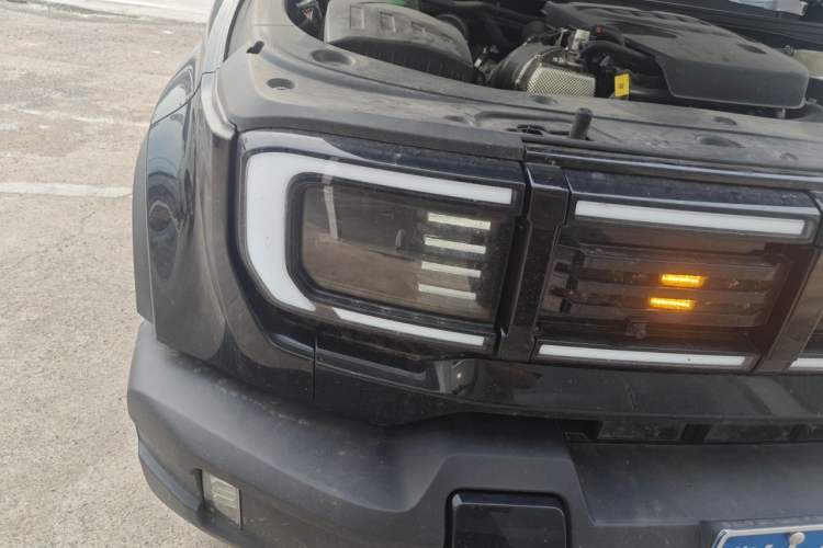 Used BAIC Off-Road BJ40 2026 2.0D Giant Screen Diesel Version Right Front Headlight