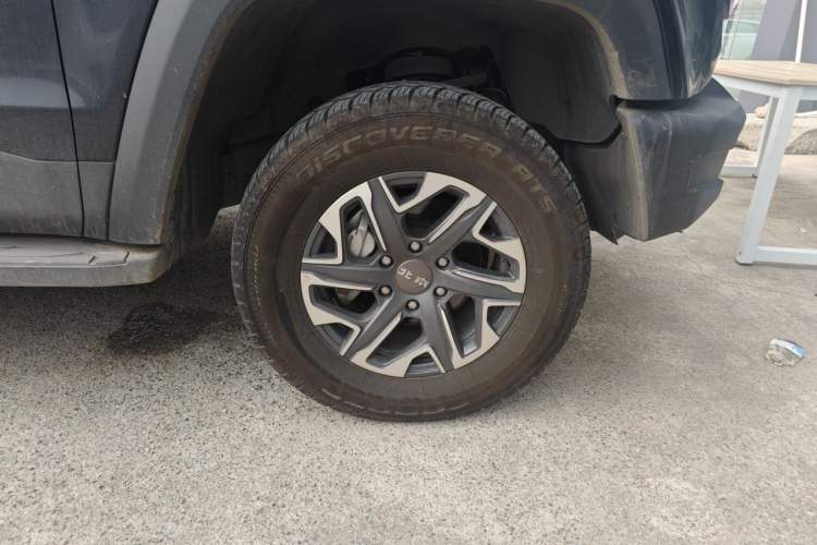 Used BAIC Off-Road BJ40 2026 2.0D Giant Screen Diesel Version Right Front Wheel Hub