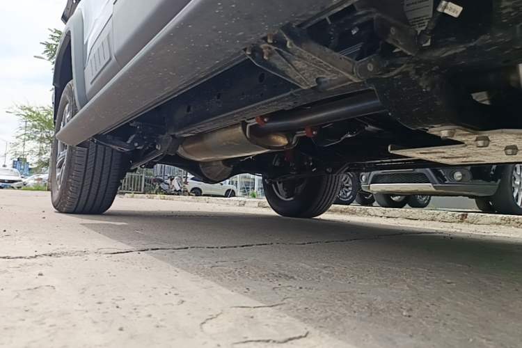 Used BAIC Off-Road BJ40 2026 Model 2.0T Gasoline Standard Edition Right Side Sill