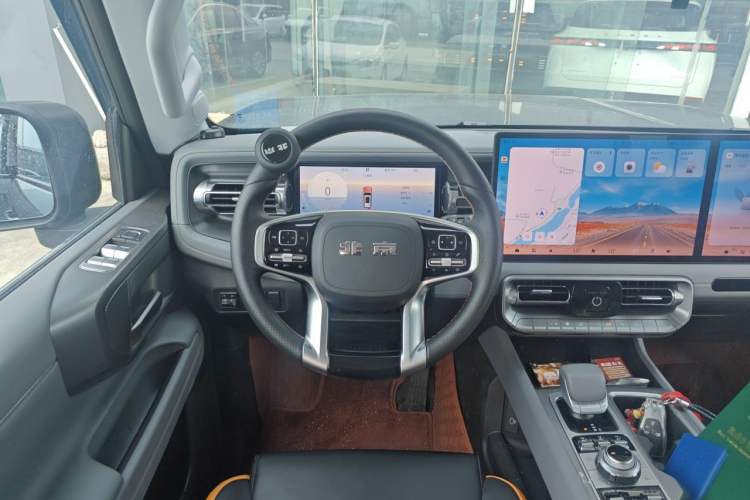 Used BAIC Off-Road BJ40 2026 2.0D Giant Screen Diesel Version Steering Wheel