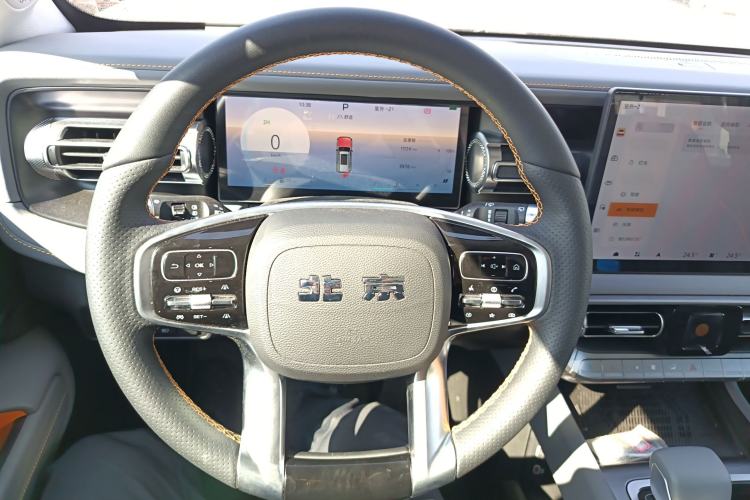 Used BAIC Off-Road BJ40 2026 Model 2.0T Gasoline Standard Edition Steering Wheel