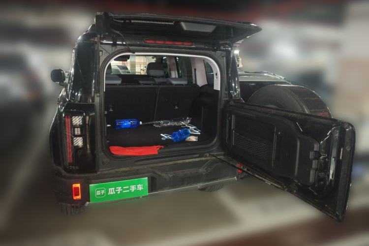 Used BAIC Off-Road BJ40 2026 Model 2.0T Gasoline Standard Edition Trunk