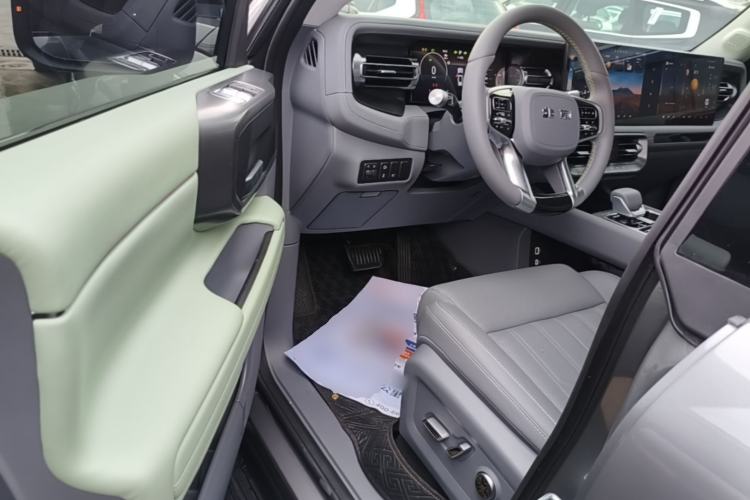 Used BAIC Off-Road BJ40 2026 Model 2.0T Gasoline Standard Edition Driver Seat