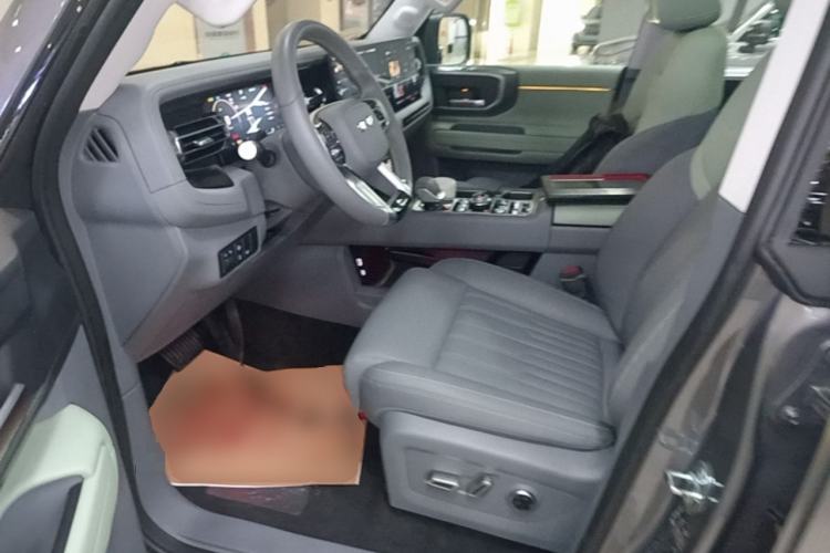 Used BAIC Off-Road BJ40 2026 Model 2.0T Gasoline Standard Edition Driver Seat