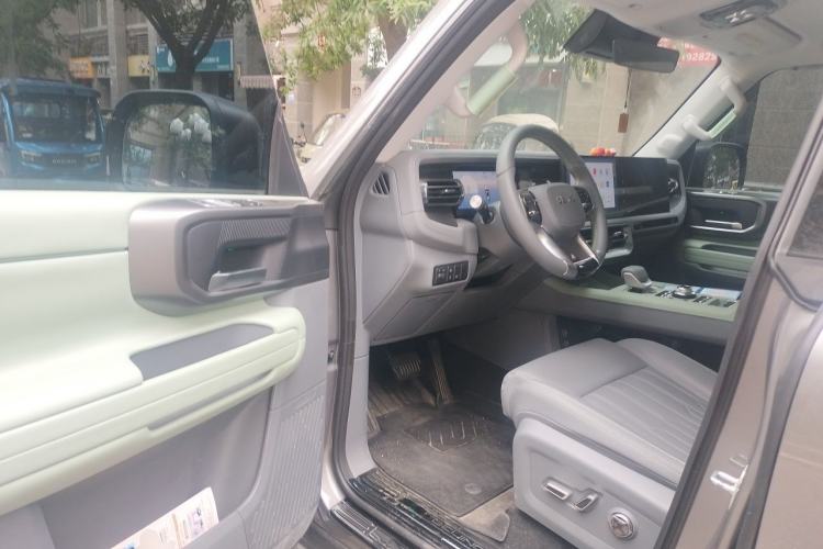 Used BAIC Off-Road BJ40 2026 Model 2.0T Gasoline Standard Edition Driver Seat