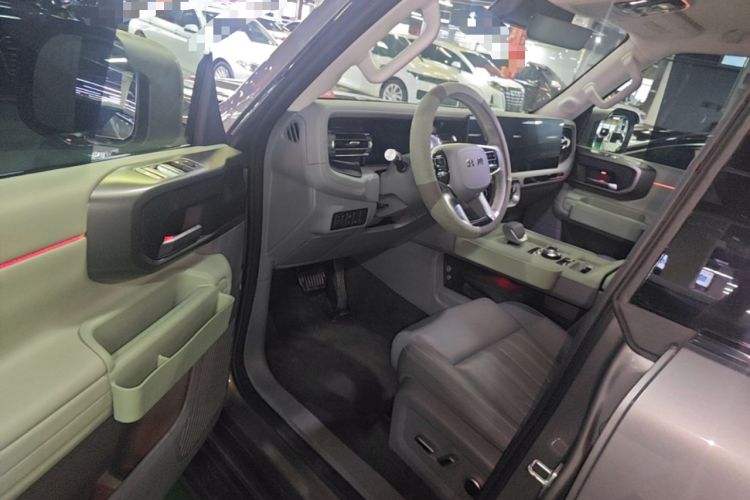Used BAIC Off-Road BJ40 2026 Model 2.0T Gasoline Standard Edition Driver Seat