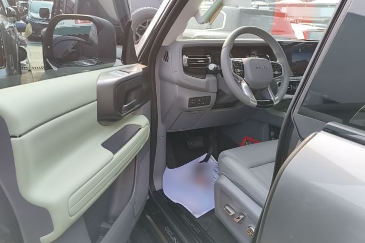 Used BAIC Off-Road BJ40 2026 Model 2.0T Gasoline Standard Edition Driver Seat