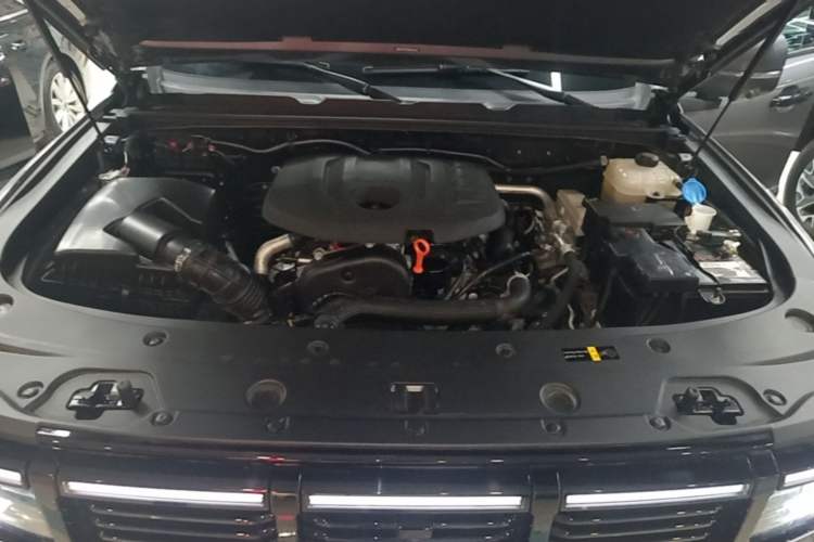 Used BAIC Off-Road BJ40 2026 Model 2.0T Gasoline Standard Edition Engine Bay