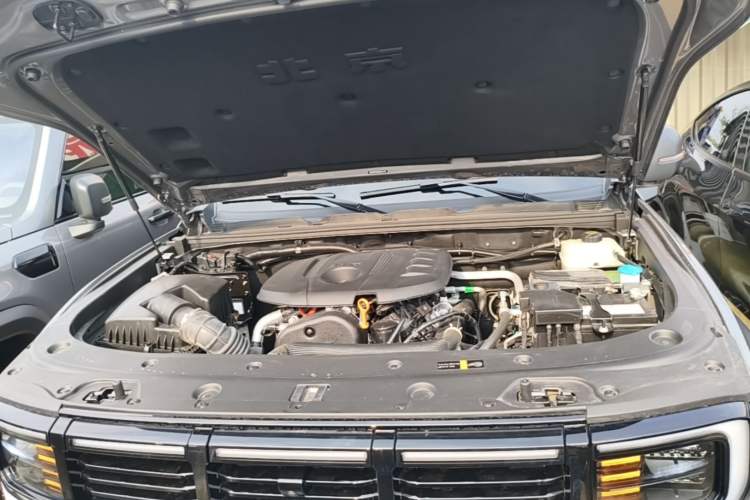 Used BAIC Off-Road BJ40 2026 Model 2.0T Gasoline Standard Edition Engine Bay