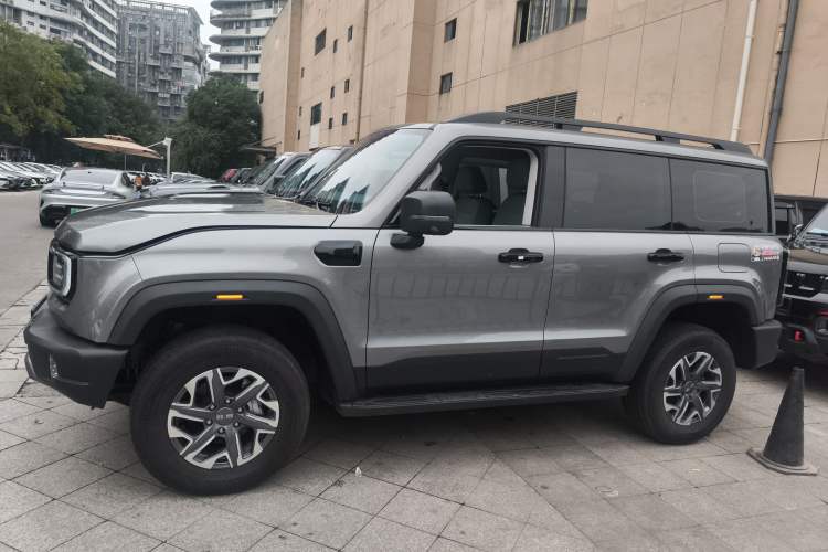 Used BAIC Off-Road BJ40 2026 Model 2.0T Gasoline Standard Edition Exterior 3