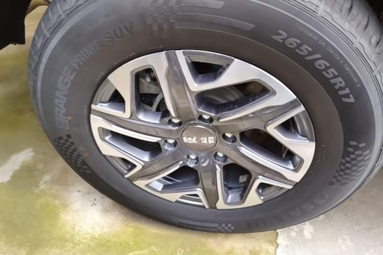 Used BAIC Off-Road BJ40 2026 Model 2.0T Gasoline Standard Edition Exterior 5