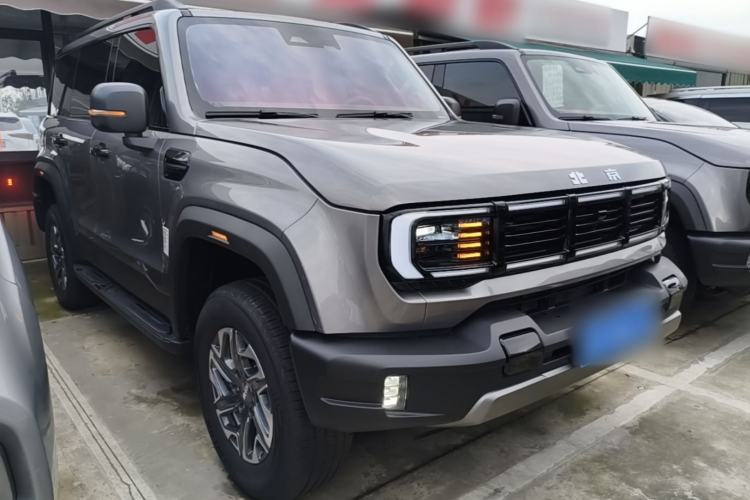 Used BAIC Off-Road BJ40 2026 Model 2.0T Gasoline Standard Edition Front Right 45 Deg